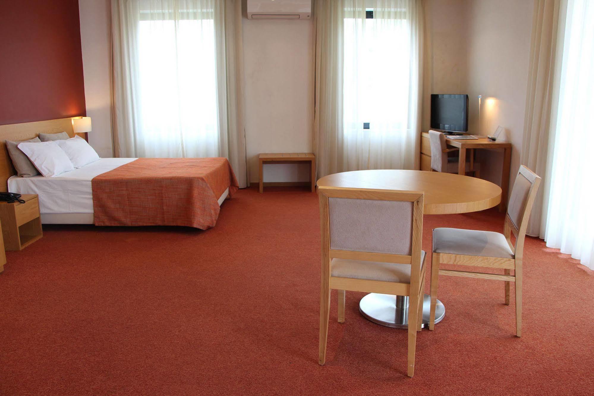Paredes Hotel Apartamento Paredes (Porto)
